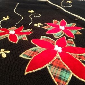 Christmas Poinsettia Flannel Flower Pearl Novelty Ugly Sweater Vest Size Medium,